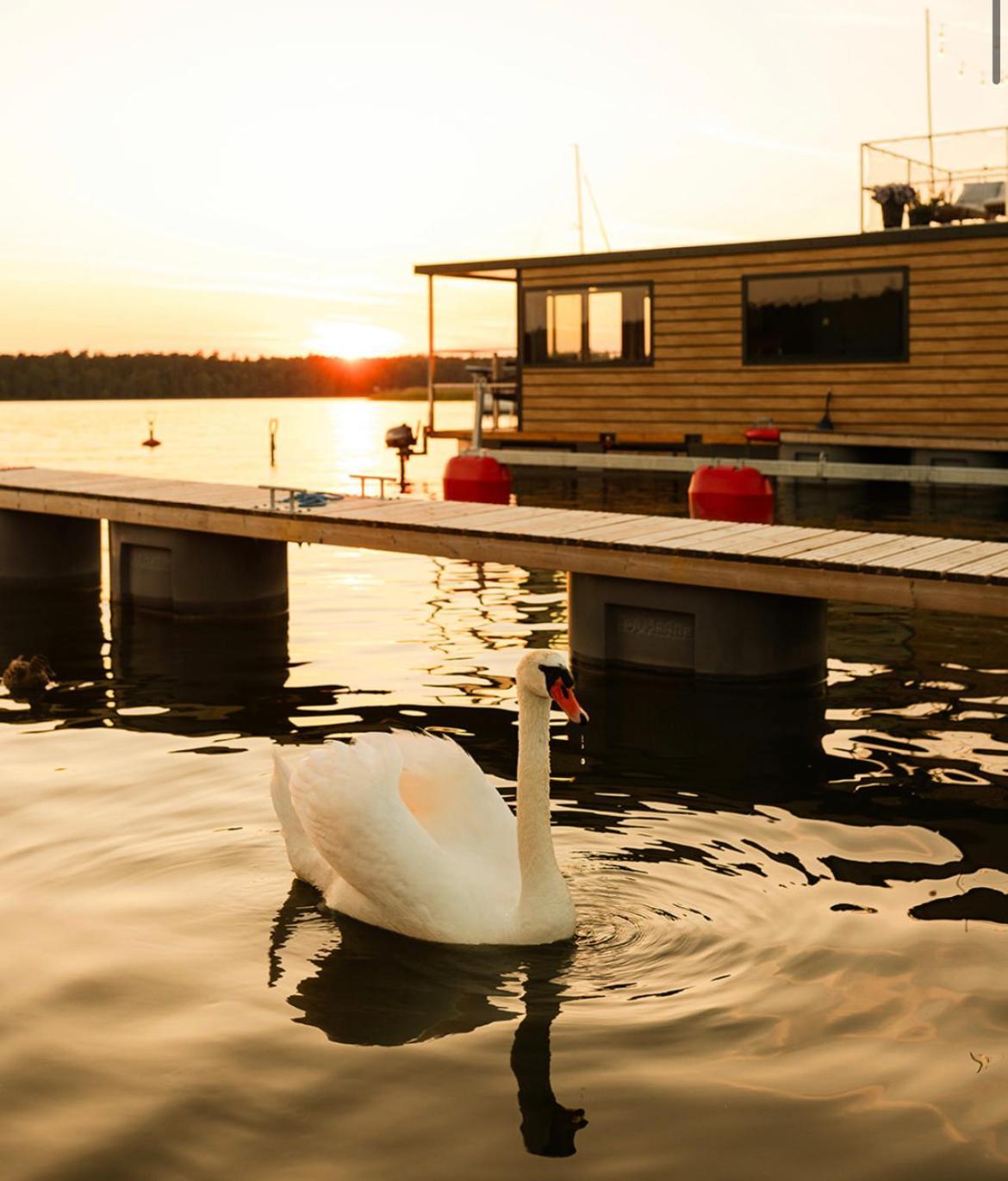Domek Na Wodzie - Houseboat -Sauna, Taras Na Dachu, Dwie Sypialnie Mikołajki Extérieur photo