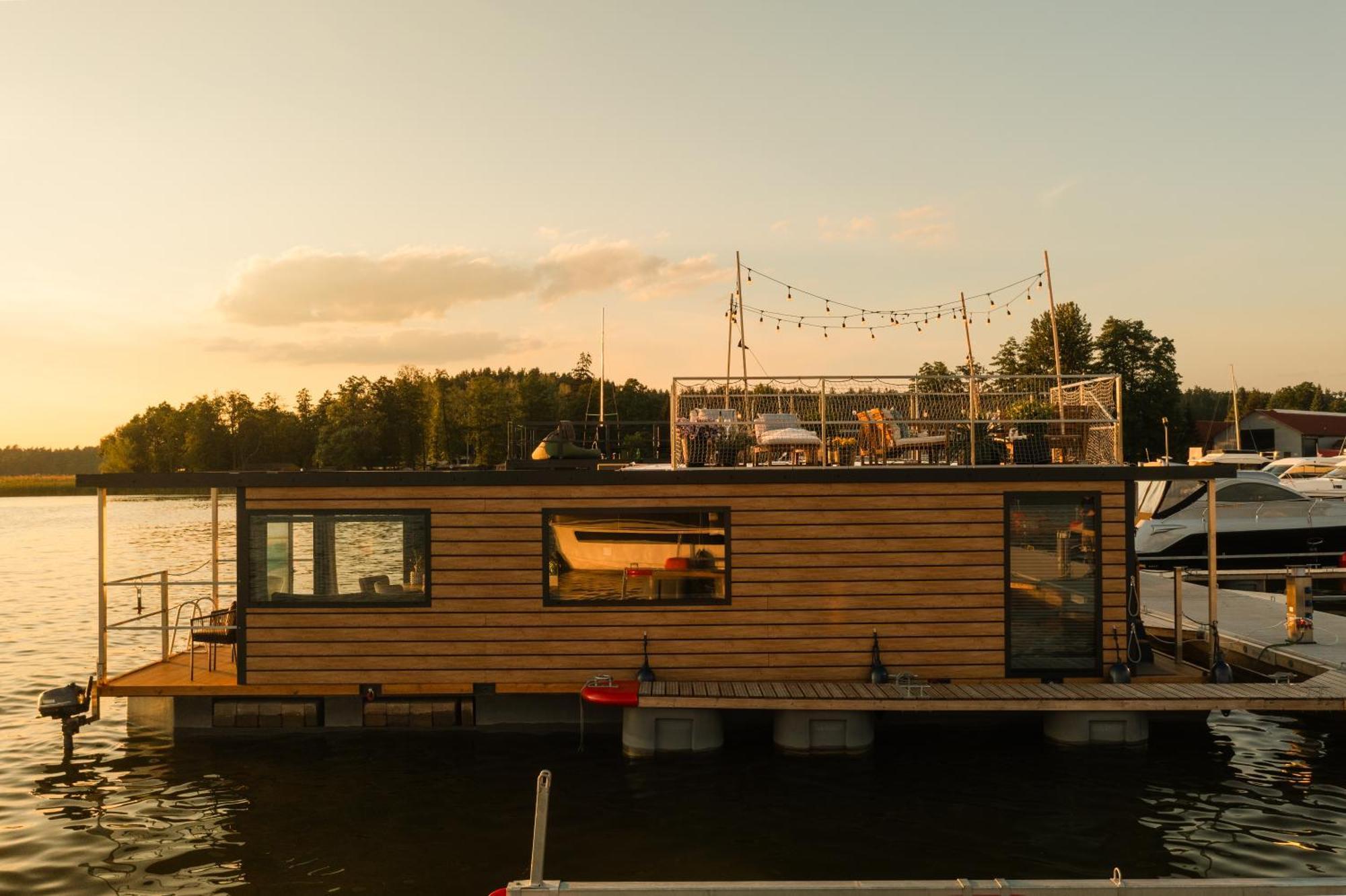 Domek Na Wodzie - Houseboat -Sauna, Taras Na Dachu, Dwie Sypialnie Mikołajki Extérieur photo