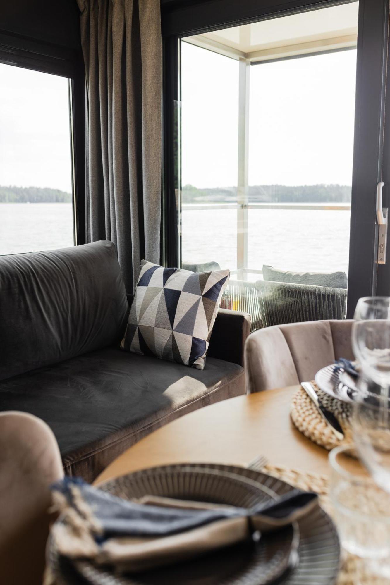 Domek Na Wodzie - Houseboat -Sauna, Taras Na Dachu, Dwie Sypialnie Mikołajki Extérieur photo