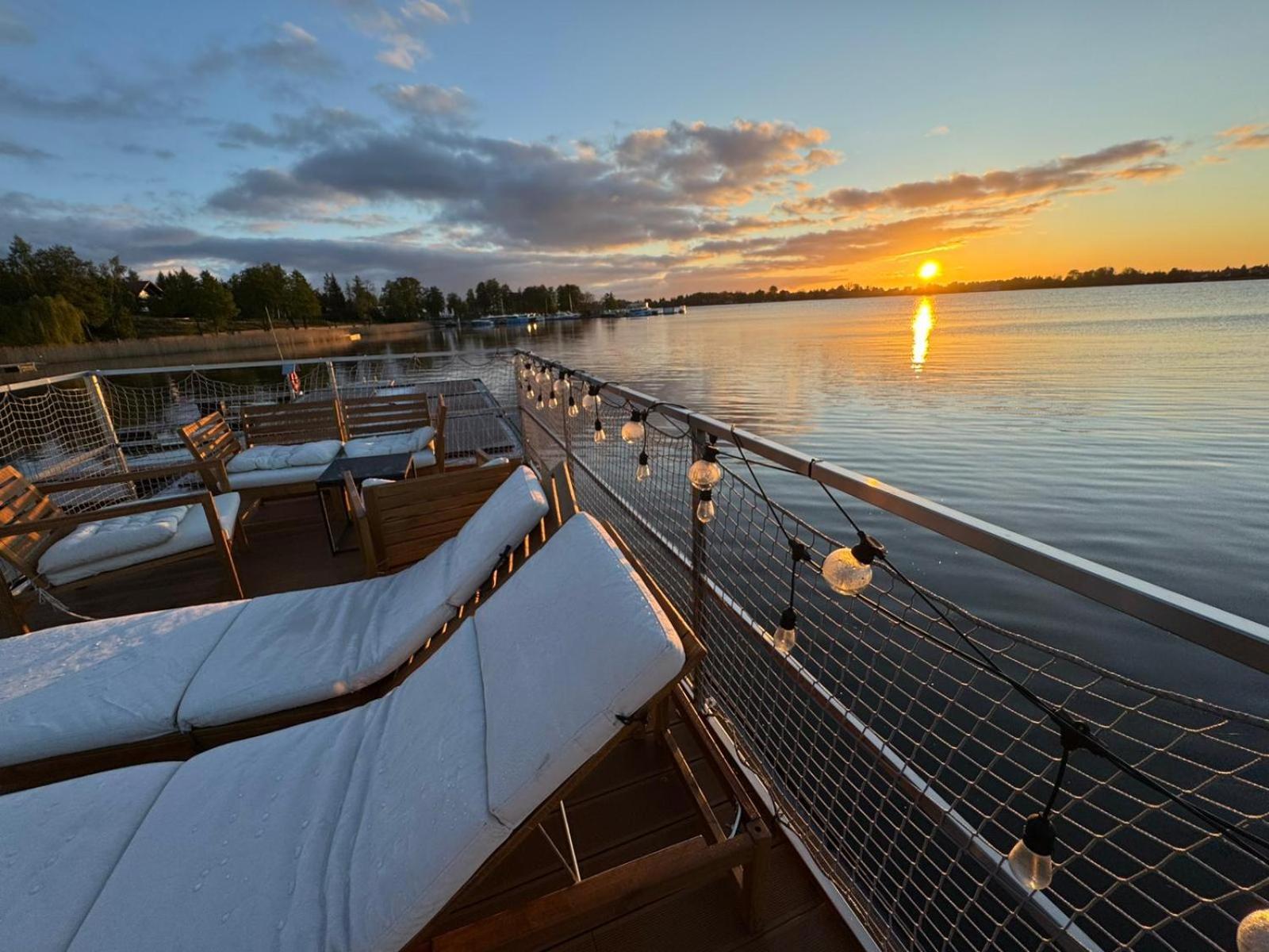 Domek Na Wodzie - Houseboat -Sauna, Taras Na Dachu, Dwie Sypialnie Mikołajki Extérieur photo