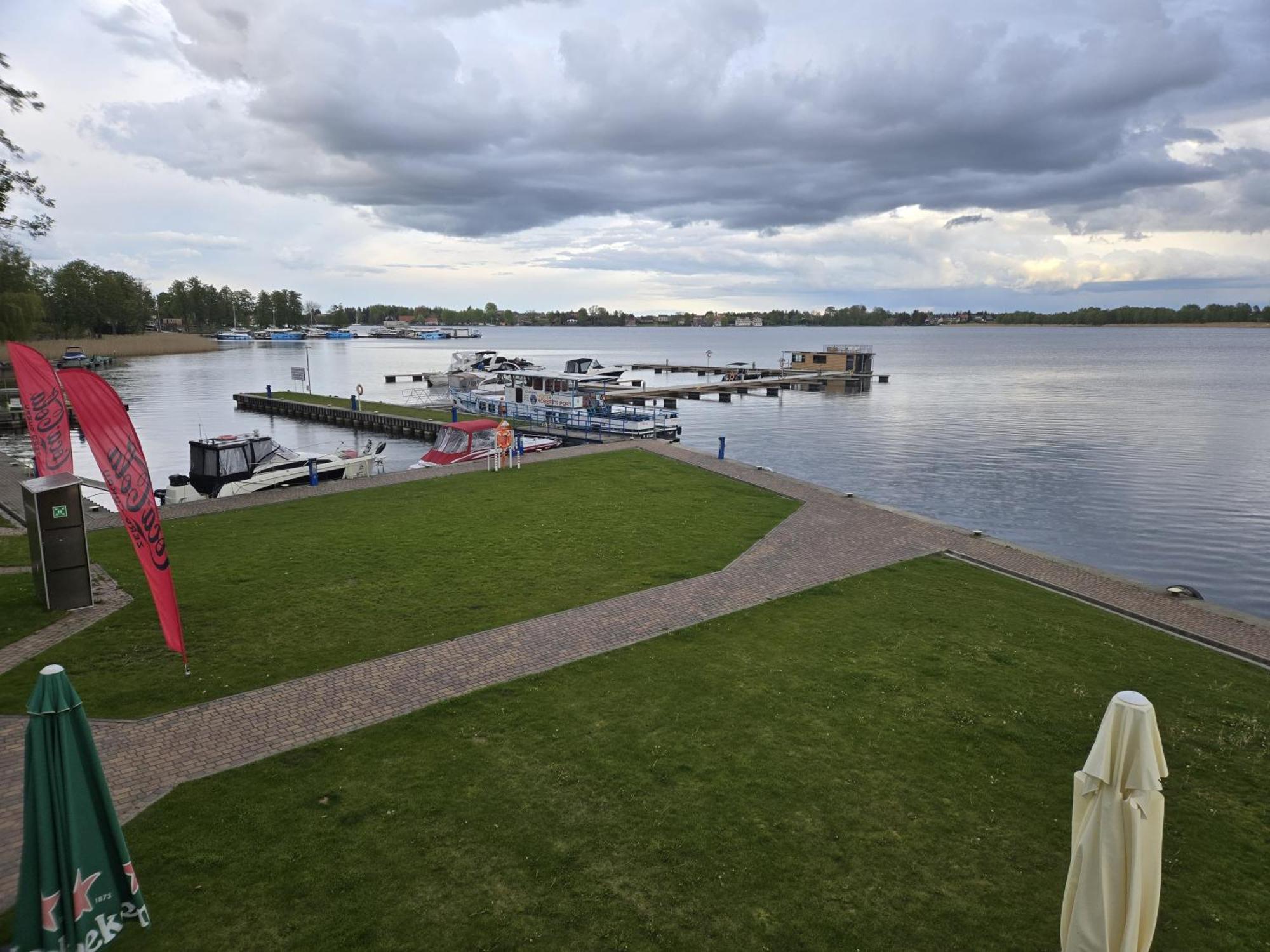 Domek Na Wodzie - Houseboat -Sauna, Taras Na Dachu, Dwie Sypialnie Mikołajki Extérieur photo
