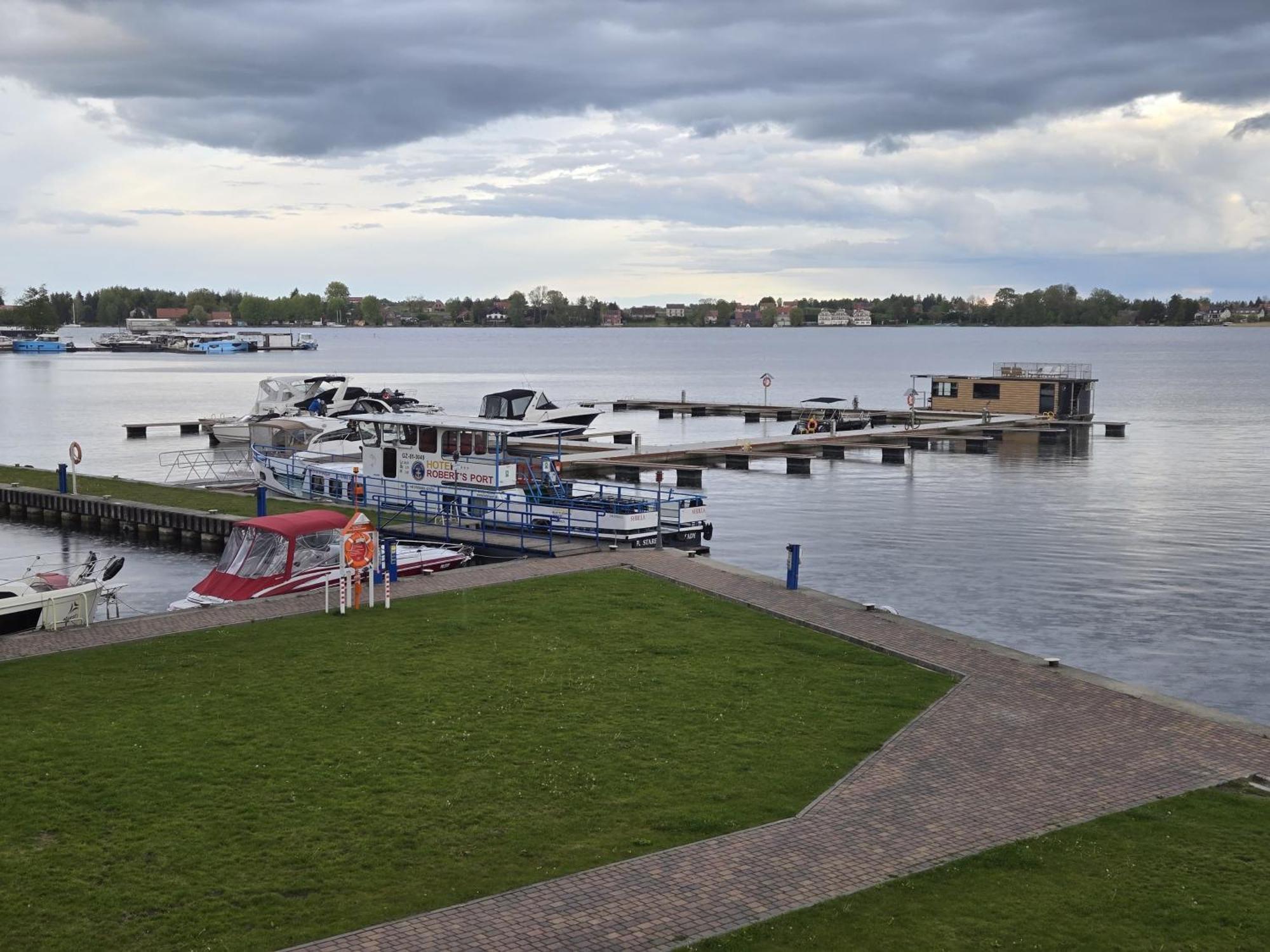 Domek Na Wodzie - Houseboat -Sauna, Taras Na Dachu, Dwie Sypialnie Mikołajki Extérieur photo